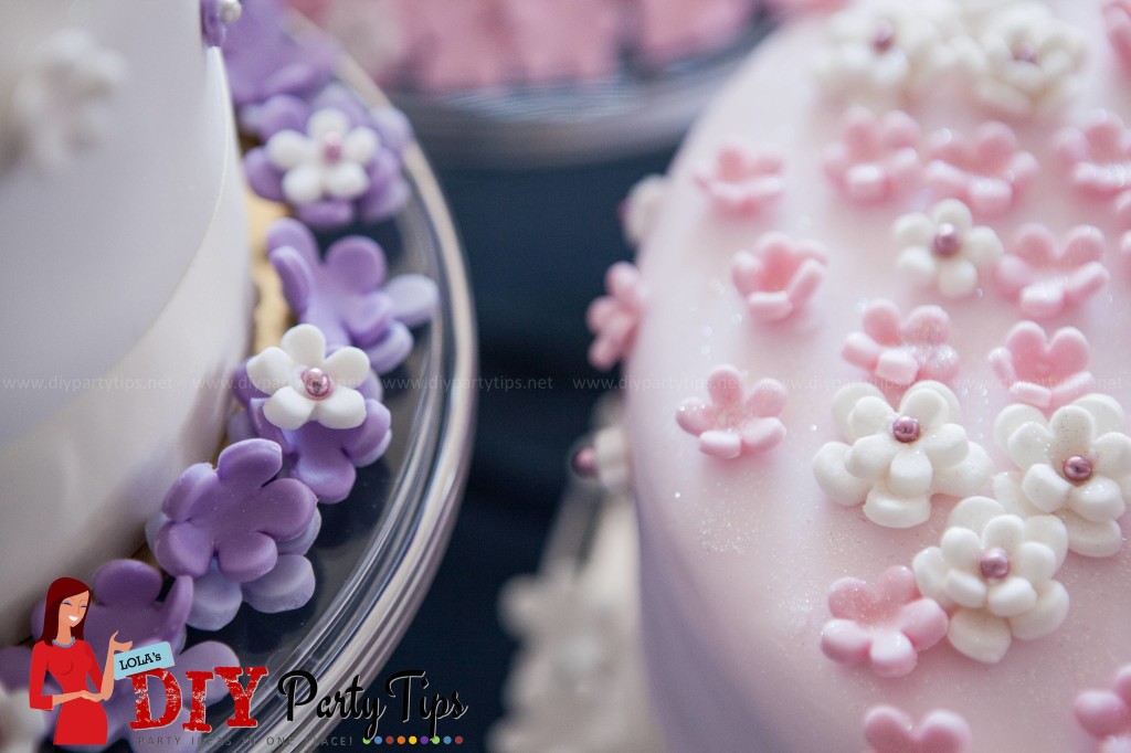 Lola's DIY Party Tips - Pastel Flowers Wedding cake