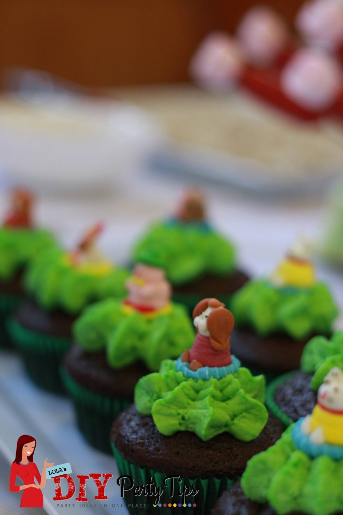 Sam's Farm 1st Birthday Cake - Cupcakes