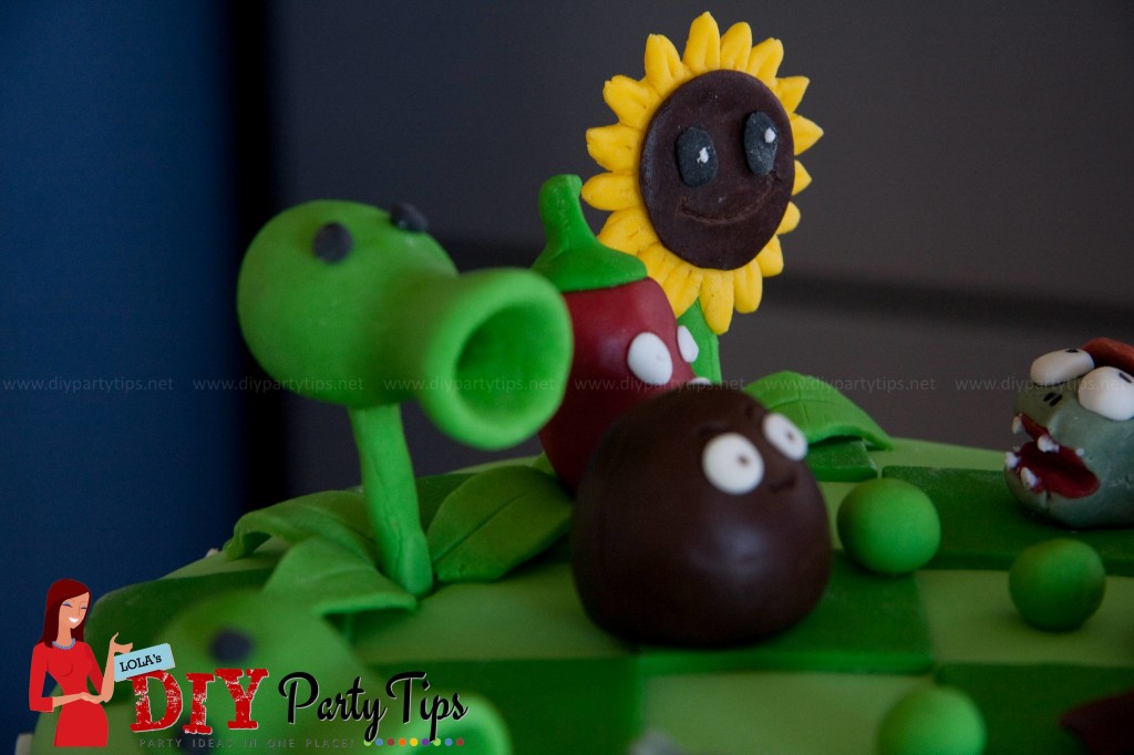 Plants vs. Zombie Cake - Lola's DIY Party Tips